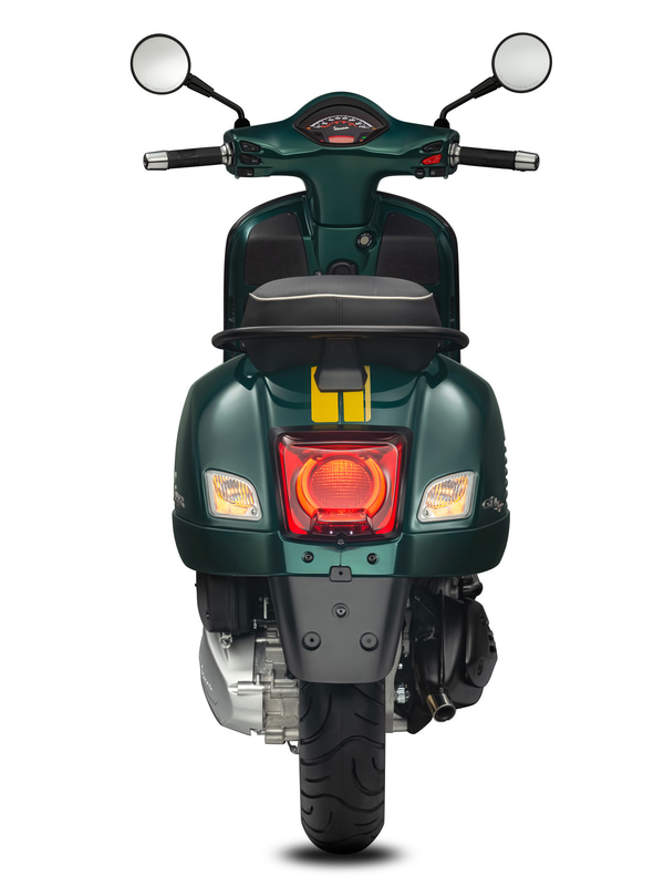 リア（ライト点灯）