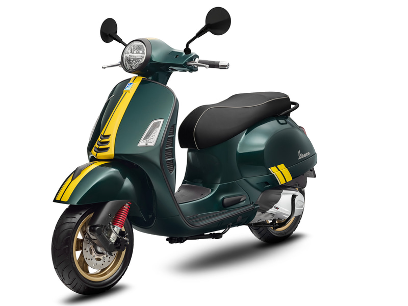 Vespa GTS Super 150 Racing Sixties
