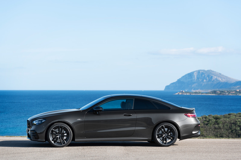 メルセデスAMG「E 53 4MATIC +クーペ」