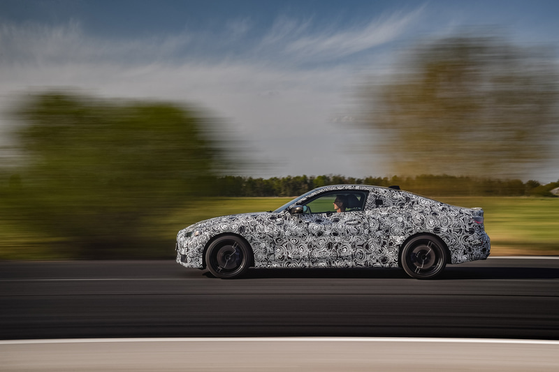 公開されたカモフラージュ姿の4シリーズ クーペ