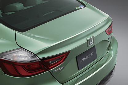 トランクスポイラーレストランクリッド