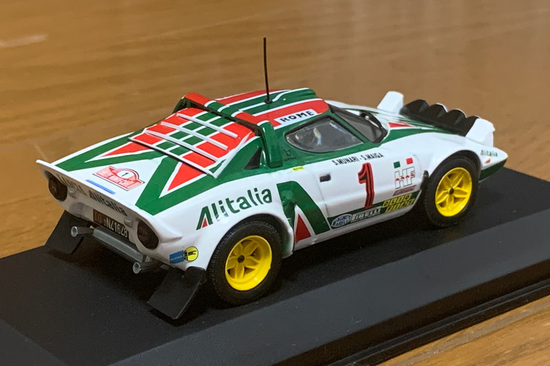 家に飾ってあるストラトス。MINICHAMPS製の1977年のモンテカルロラリー ムナーリ車