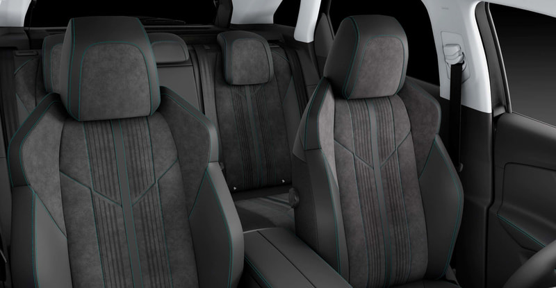 アルカンタラ＆テップレザーシート。インテリアグリーン系ステッチ