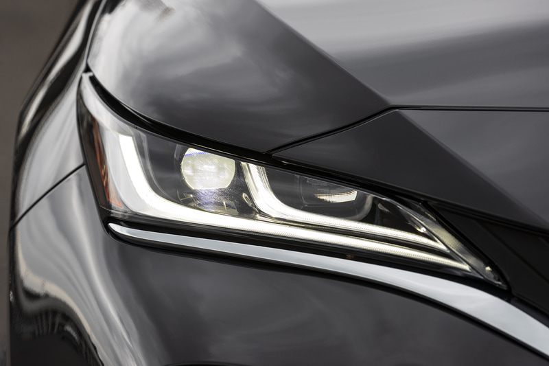 デイタイムランニングランプを内蔵するヘッドライト