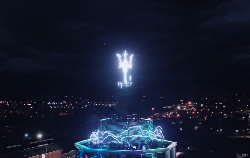 リリースとあわせて、モデナにあるマセラティタワーに雷が落ちるイメージ動画を公開