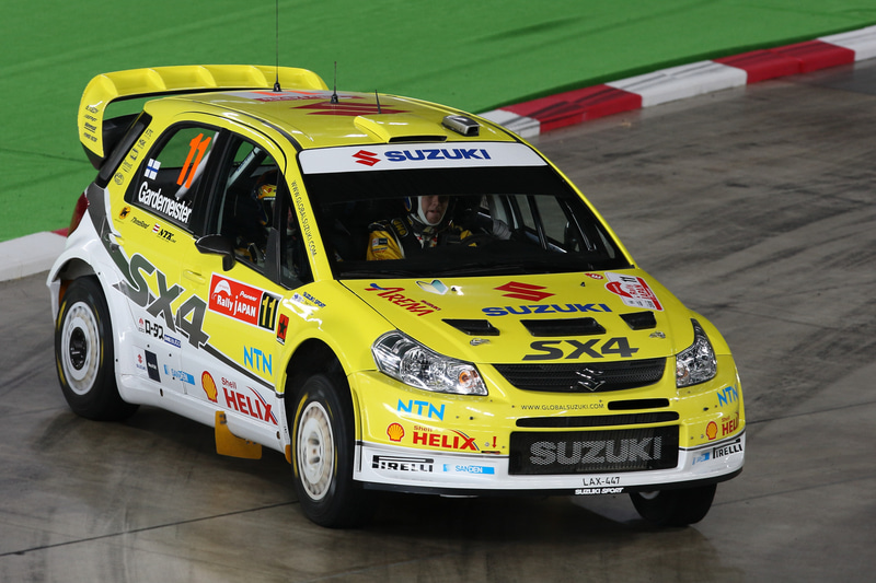 初心者マークを付けてラリージャパンを戦った、トニ・ガルデマイスターのスズキ・SX4WRC