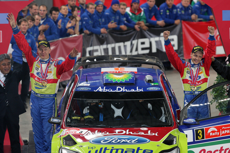 優勝したミッコ・ヒルボネン、ヤルノ・レーティネン（フォードフォーカスRS WRC08）はラリージャパン2連勝