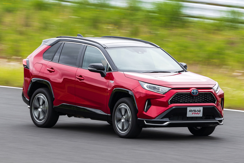 新型「RAV4 PHV」（写真はプロトタイプ）