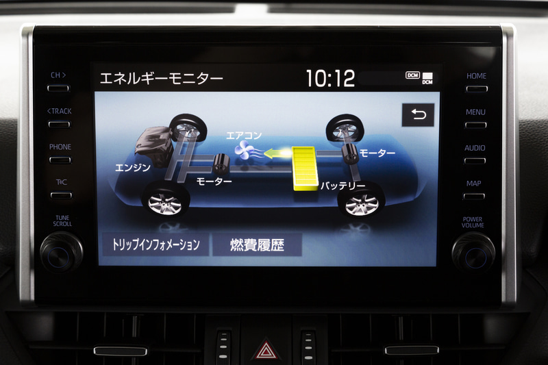 9インチディスプレイオーディオと車載通信機を標準装備。オプションだった「Apple Car Play」「Android Auto」は標準装備となった