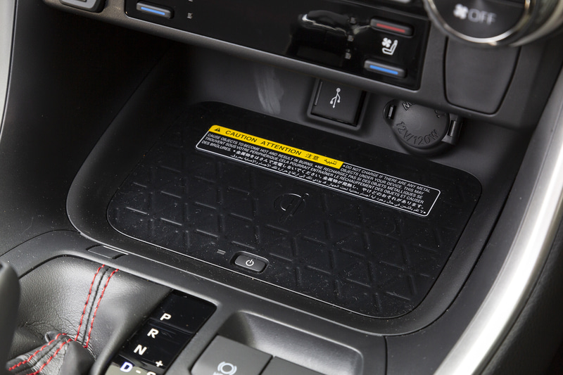 おくだけ充電にも対応