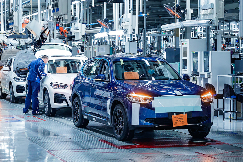 BMWブランド初の新型EV（電気自動車）「iX3」