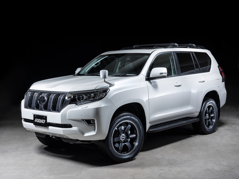 ハイパワーSUV＆4×4向けの「TE37 Ultra LARGE TOURER」は、まもなく発売を予定している最新モデル