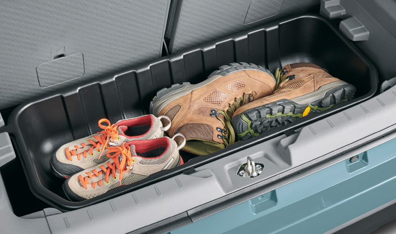 ラゲッジスペースの使い方例。小物の場合