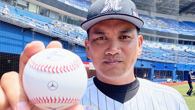 千葉ロッテマリーンズ公式サイトで公開されたメルセデス・ベンツ日本の企業ロゴが刻印された統一試合球