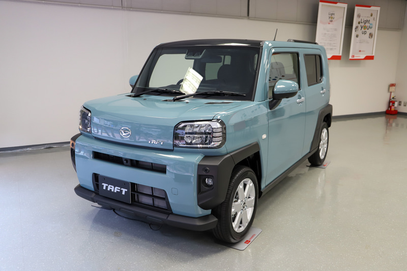 タフト G。ボディカラーはアースカラーをイメージした新色のレイクブルーメタリック