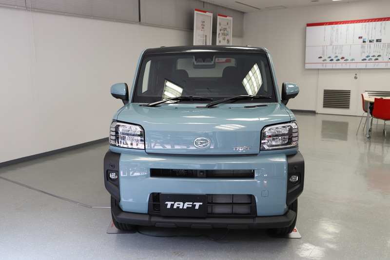 ボディサイズは3395×1475×1630mm（全長×全幅×全高）、ホイールベースは2460mm。デパーチャーアングルは58度を確保