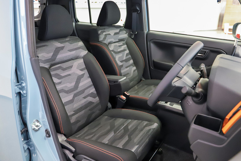 フロントシート