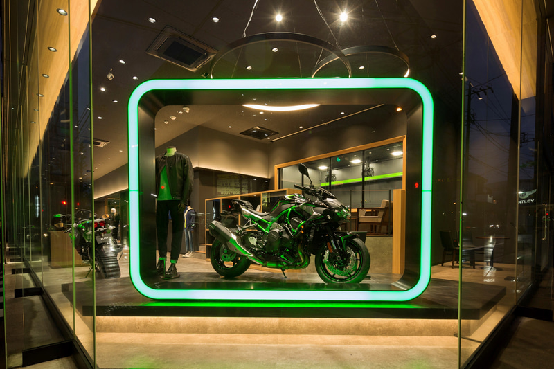 カワサキブランド専門店「カワサキ プラザ」のフラグシップ店「カワサキ プラザ東京等々力」