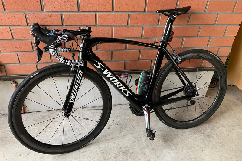 義理の息子が所有するロードバイク。この1～2年ハマっていて、最近では通勤はもちろん、朝に夕に走っている。どうやら面白いようだ