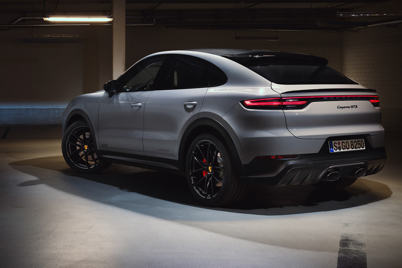 カイエンGTSクーペ