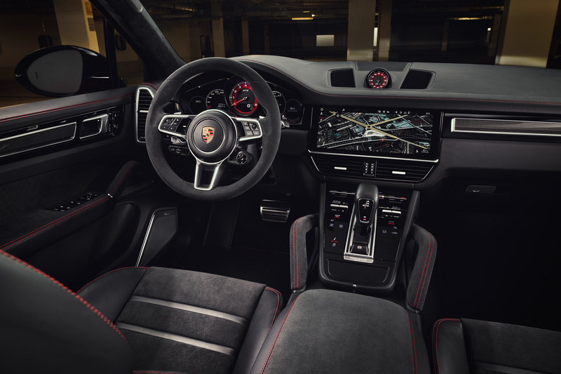 カイエンGTSの内装