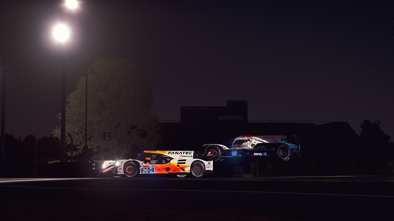 接触やクラッシュするとピットに入り修復に時間がかかることに（写真：Xynamic Automotive Photography）