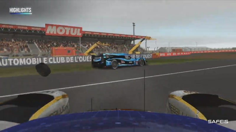 スピンしているRebellionの2号車に3号車が突っ込む（出典：WECの公式YouTube）