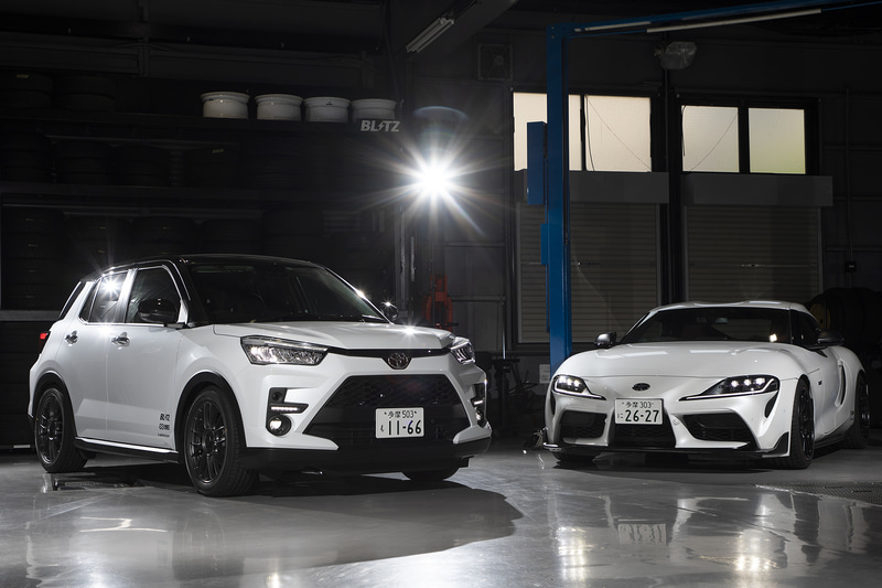 ブリッツの最新デモカーであるトヨタ自動車「ライズ」「GRスープラ」を紹介