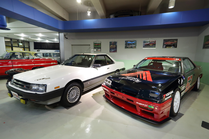 6代目 R30型（左：HR30 右：DR30）