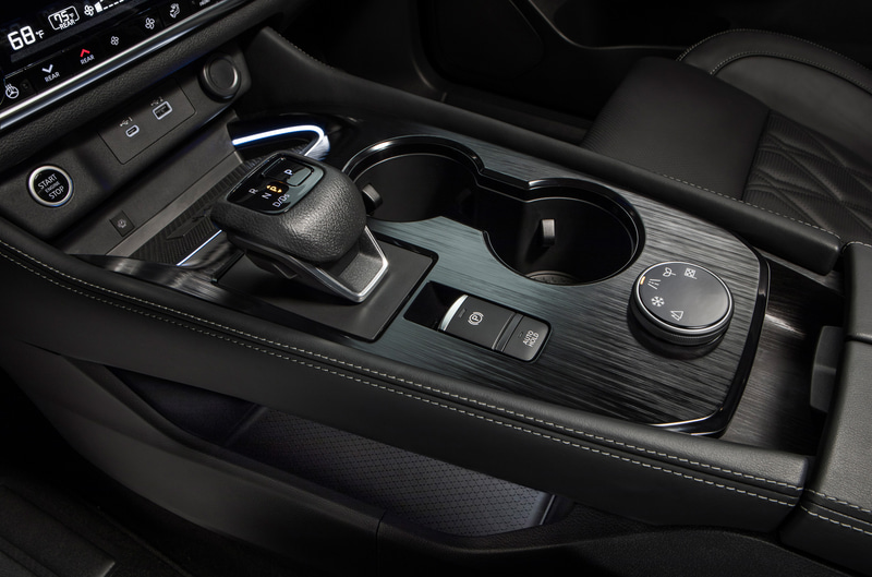 快適性が高められた新型ローグのインテリア