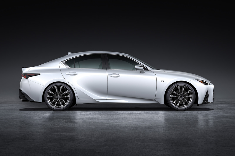 IS300 AWD F SPORTモデル