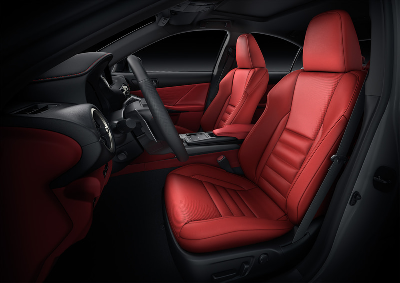 新型ISのインテリア