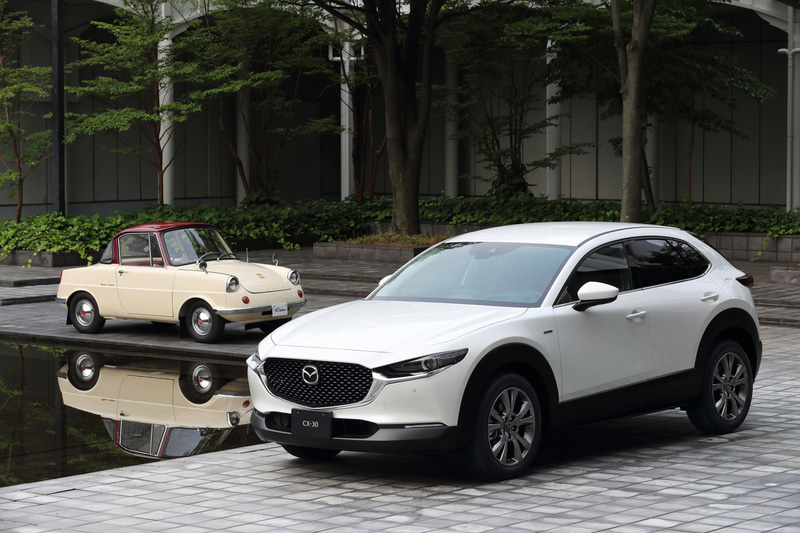 CX-30 100周年特別記念車