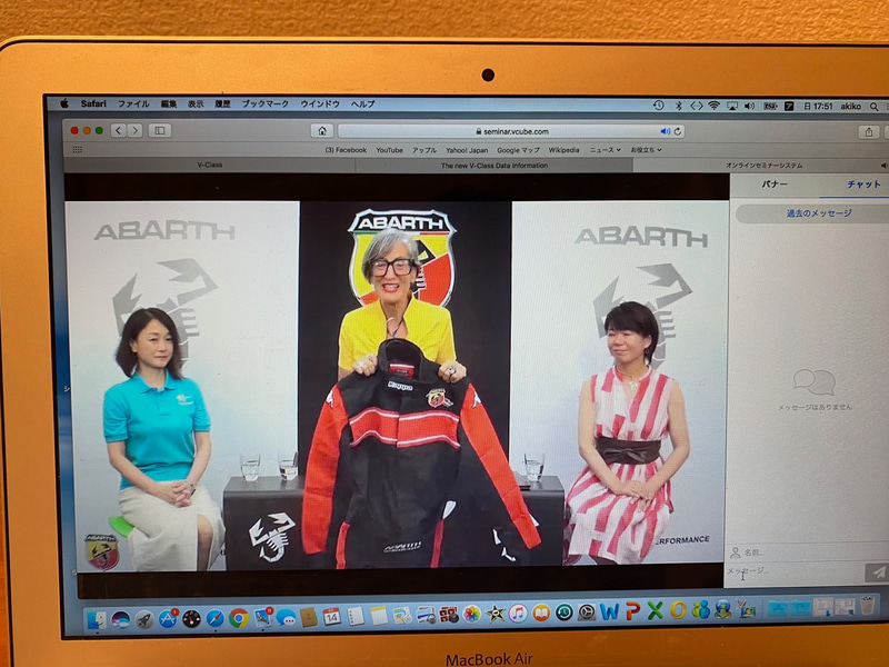 イベントの最後には、ティツィアナさんから太っ腹のプレゼントも大発表。アンケートに答えた参加者の中から抽選で、めっちゃカッコいいアバルトのツナギや、インパクト抜群のトートバッグが当たるんだとか。今回見逃した皆さんも、ぜひ第2弾のイベントに期待しましょう！　次回開催日などの詳細は、<a href="https://www.abarth.jp/">アバルトの公式サイト</a>をチェックしてくださいね