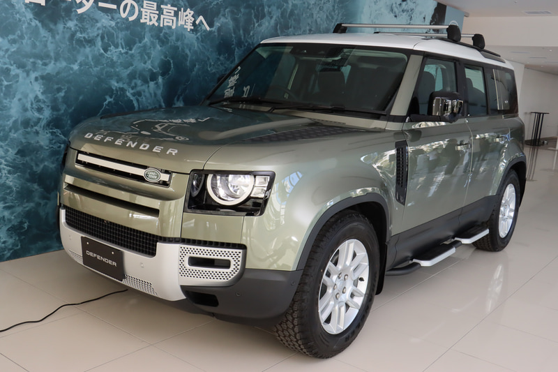 ボディカラーは「パンゲアグリーン」でルーフカラーは「ホワイト」