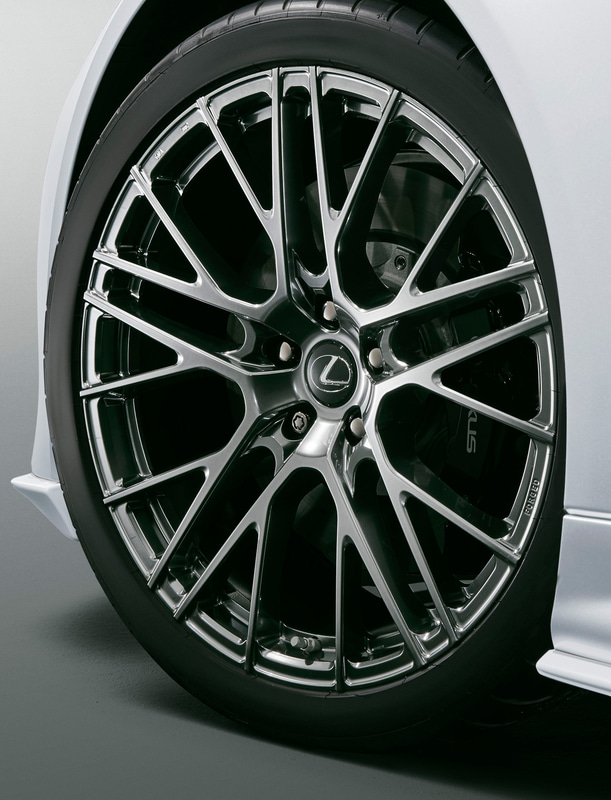 21インチ鍛造アルミホイール＆セキュリティロックナットセット（ダイヤモンドグレーメタリック）：68万4000円（税別）