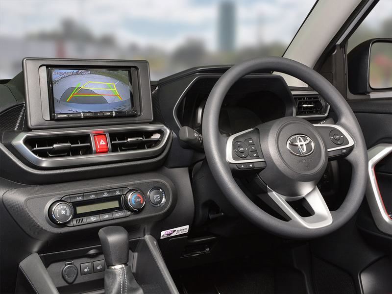 駐車時のサポートになるガイドラインが表示される