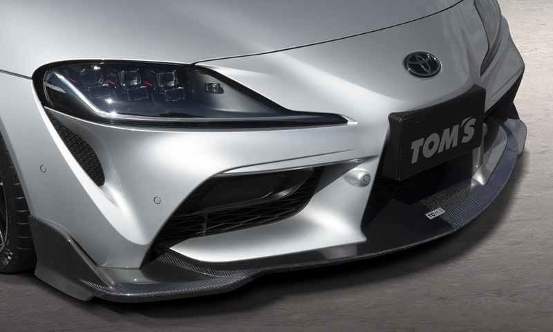 フロントディフューザー（税別30万円）は重量約3.5kgで、全長が約＋58mm、地上高が約－22mmとなる