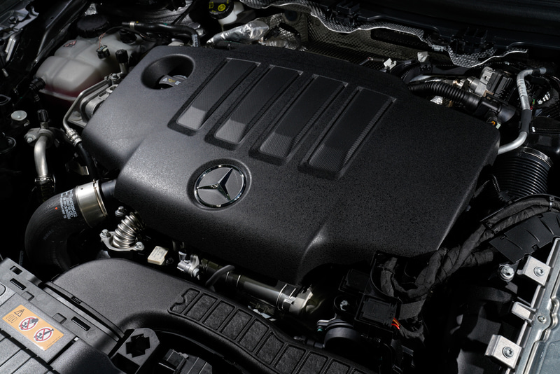 最高出力150PS（110kW）、最大トルク320Nmを発生する直列4気筒2.0リッターターボディーゼルエンジン