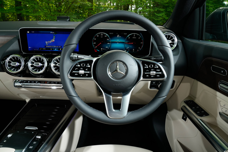 新型GLA、GLBに採用されている対話型インフォテインメントシステム「MBUX」