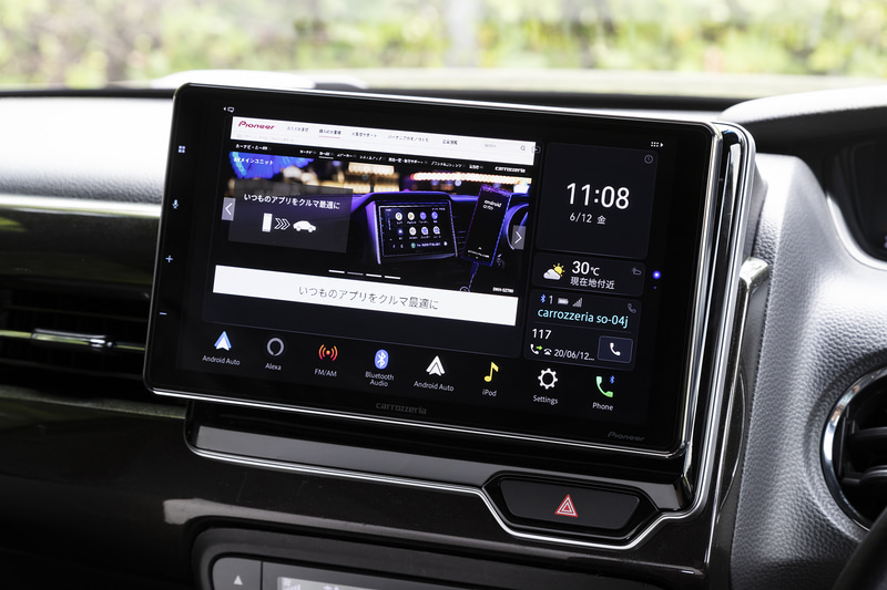 9V型大画面＆HD解像度を実現したディスプレイオーディオDMH-SF700。ディティールも高級感のある仕上がり