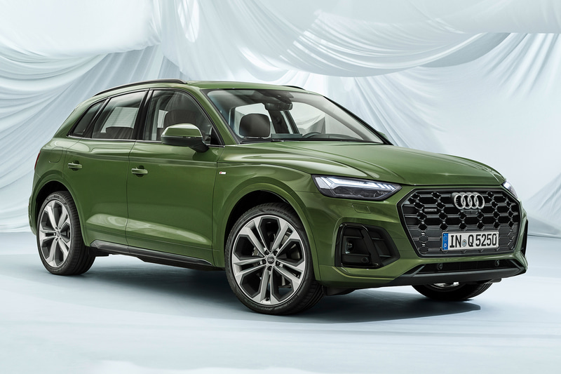 新型Q5。写真はS-LINEのブラックパッケージ