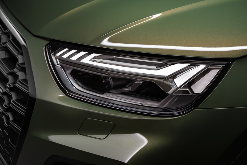 デイライトを搭載するなどヘッドライトも多彩な表現