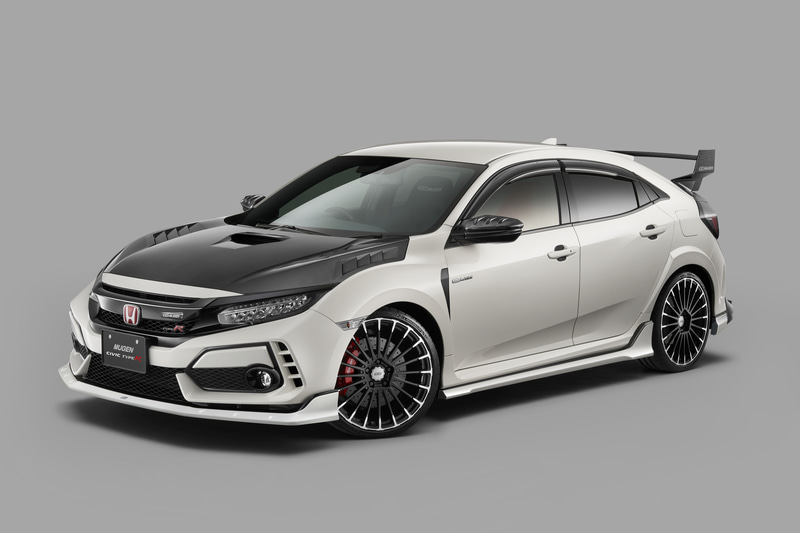 カーボンエアロボンネット装着状態