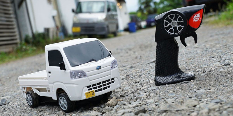 1/16スケールのR/Cモデル「ザ・軽トラ スバルサンバー」