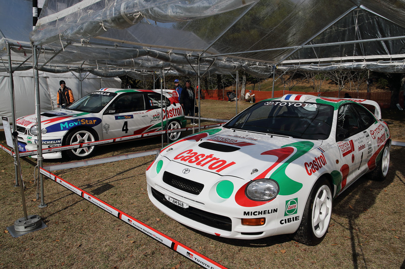 ST205型セリカ 奥に見えるのがカローラWRC