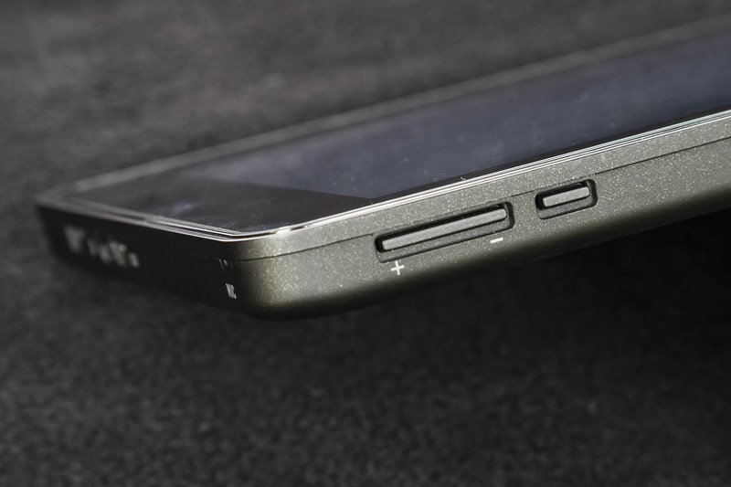 電源とボリュームスイッチ