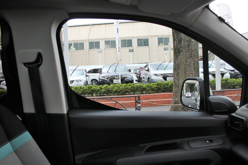 写真はシトロエン「ベルランゴ」