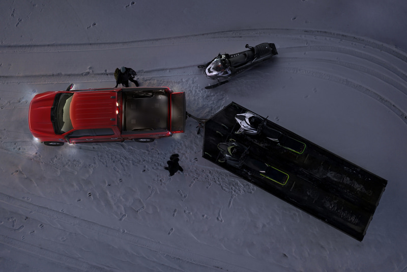 クルマの周囲やリアキャビンを照らすゾーン照明