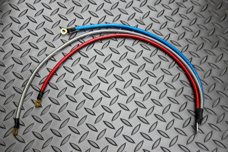 N-VAN用のアースケーブル。これはスロットルボディ、CVTケース、ボディアースの3か所からバッテリーマイナス側へ引くタイプ。価格は7000円（税別）